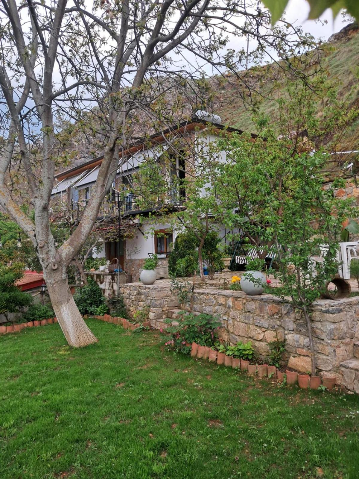 Roleo Guest House Lini Exterior foto